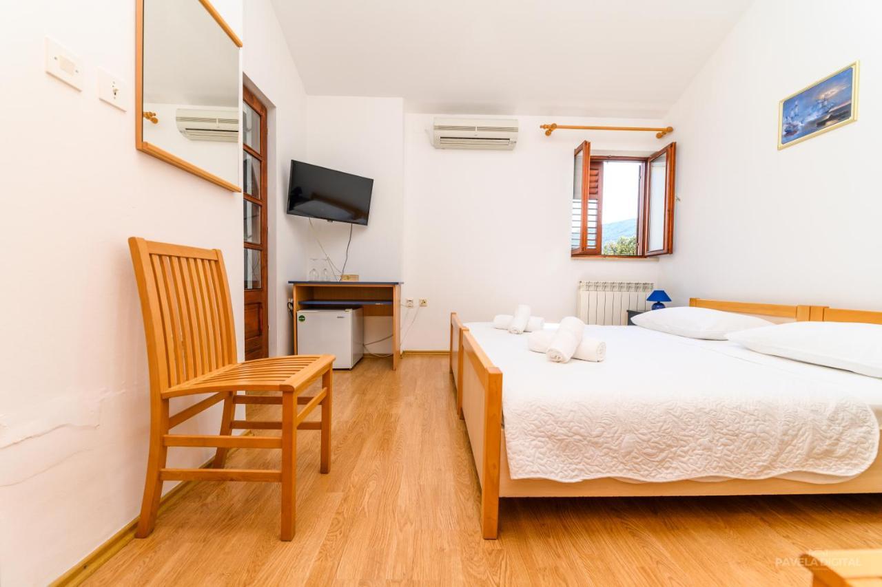 Sobe I Apartman Mareta Miholascica Exterior foto