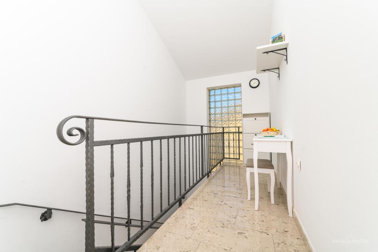 Sobe I Apartman Mareta Miholascica Exterior foto