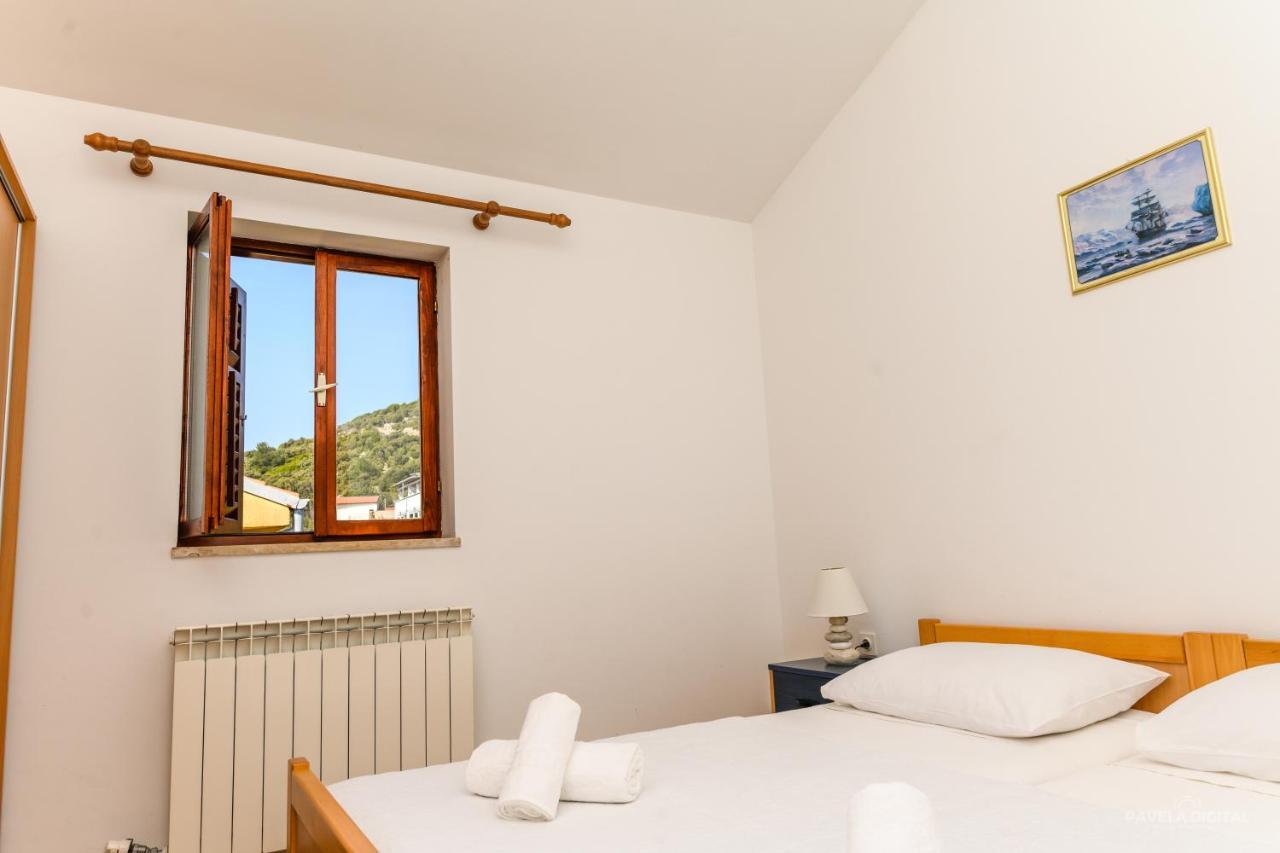 Sobe I Apartman Mareta Miholascica Exterior foto