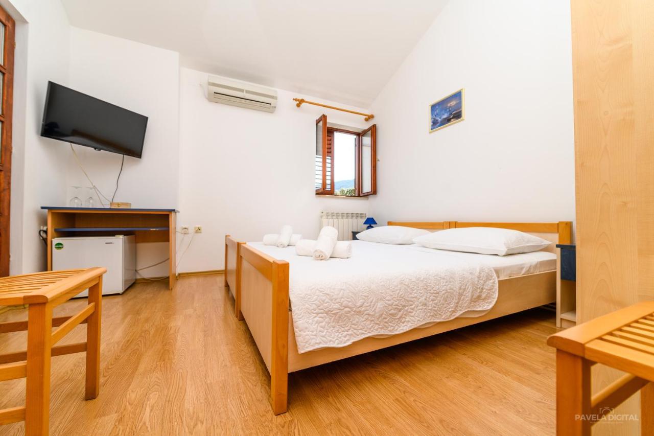 Sobe I Apartman Mareta Miholascica Exterior foto