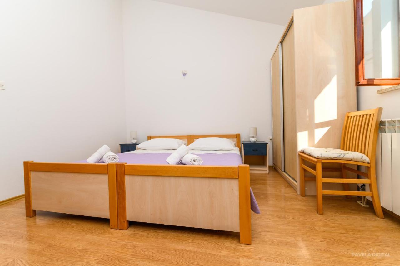 Sobe I Apartman Mareta Miholascica Exterior foto