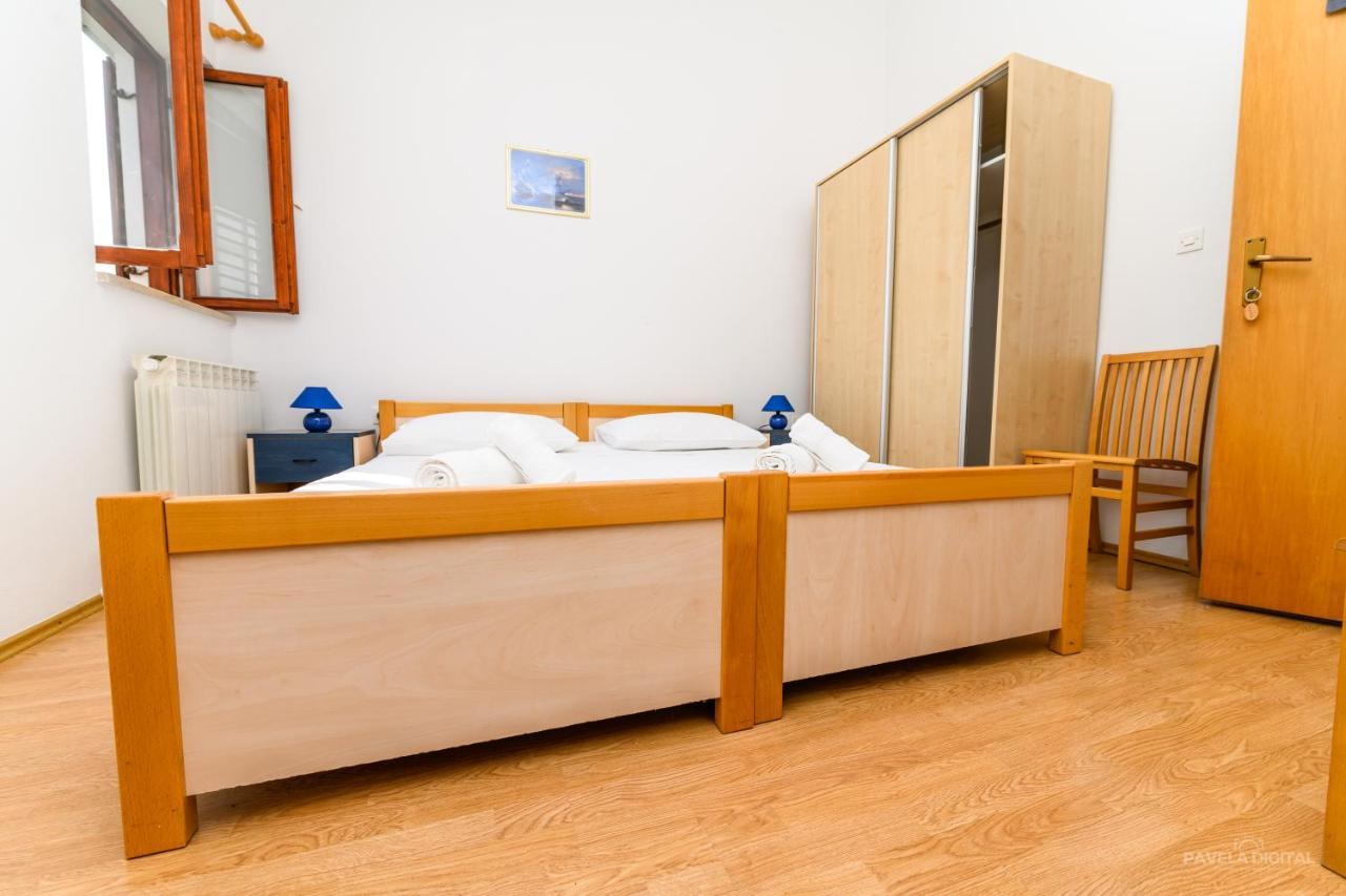 Sobe I Apartman Mareta Miholascica Exterior foto