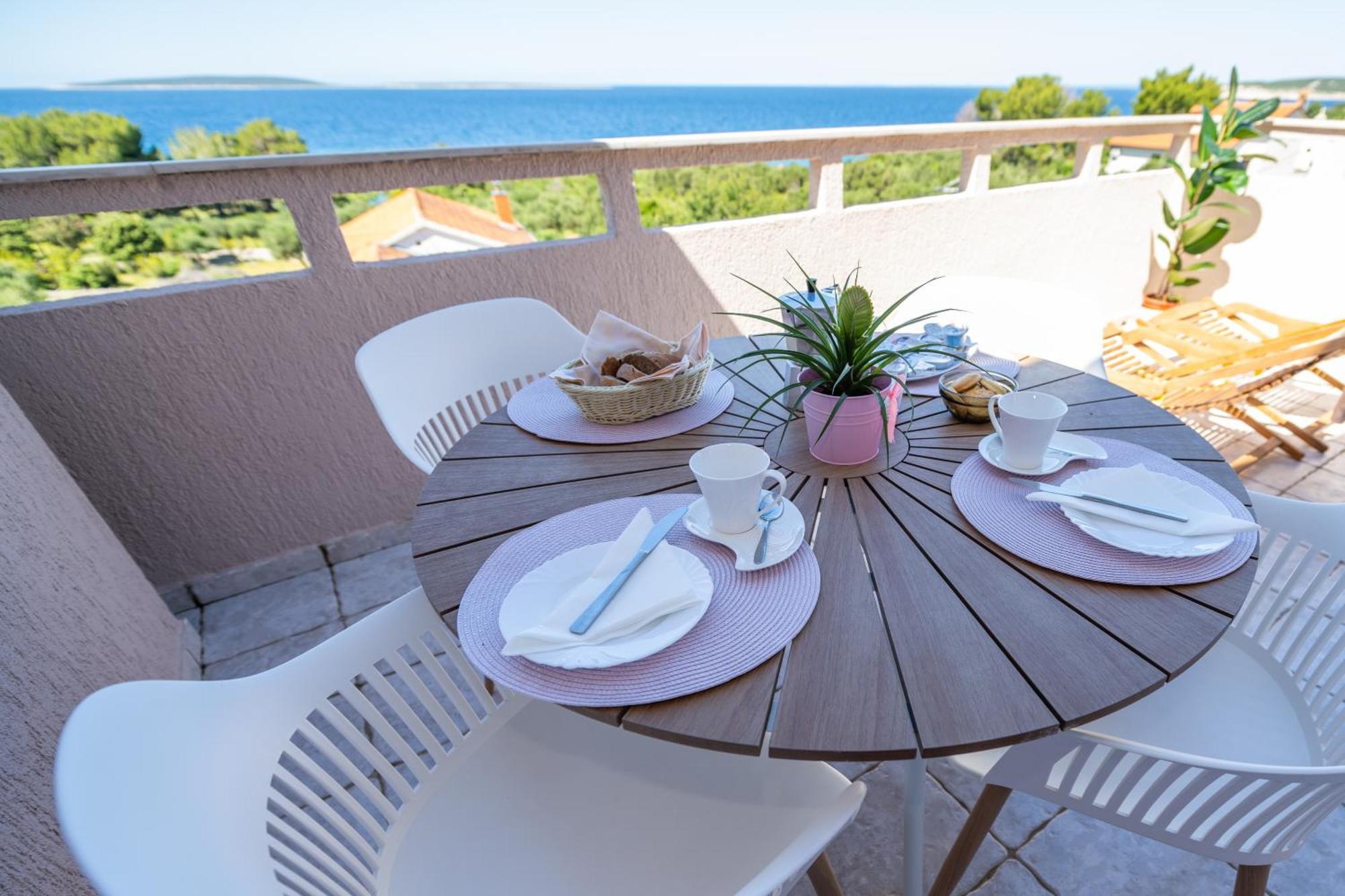 Sobe I Apartman Mareta Miholascica Exterior foto
